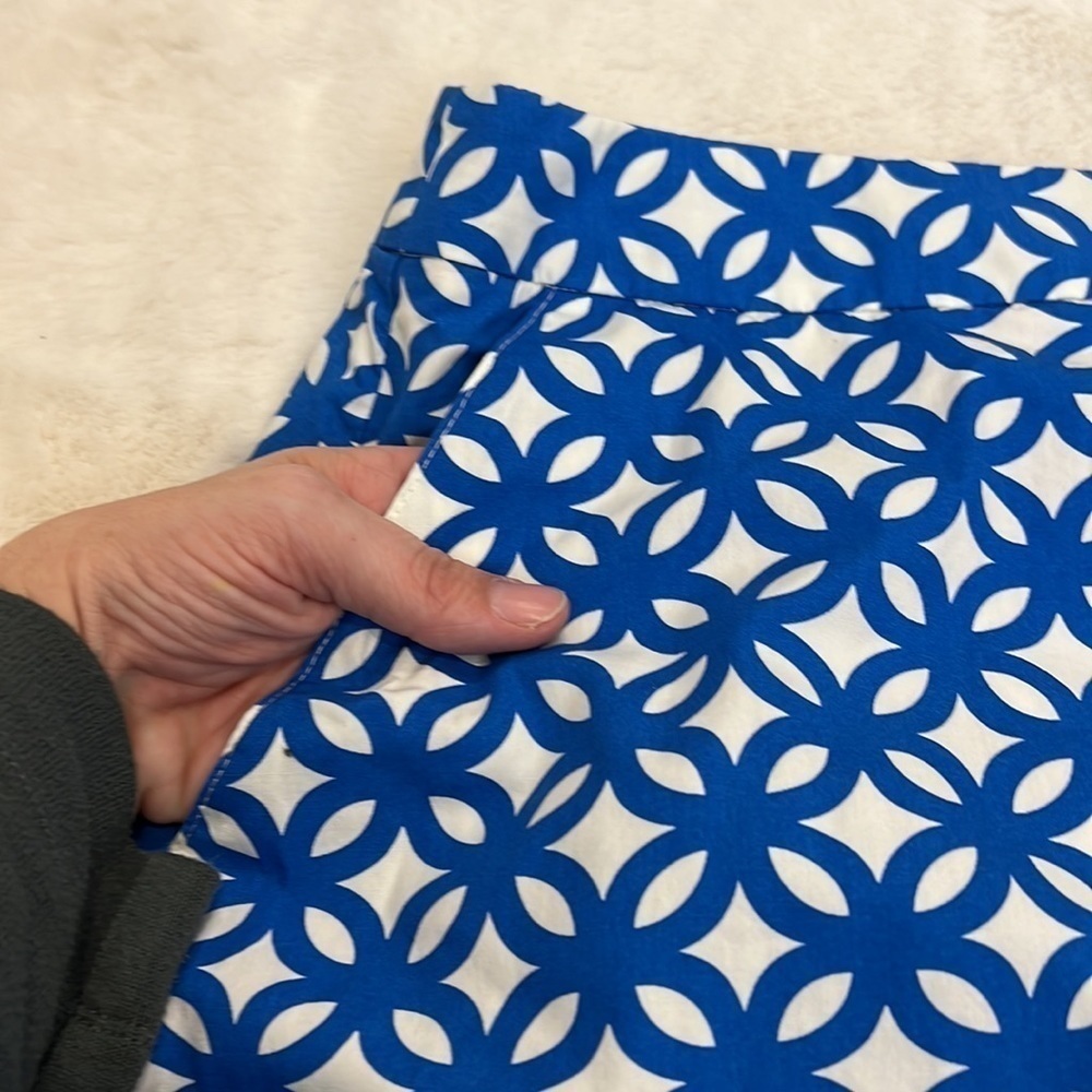 Boden skirt knee length blue geometric pattern zip close with pockets size 8p - Picture 3 of 9